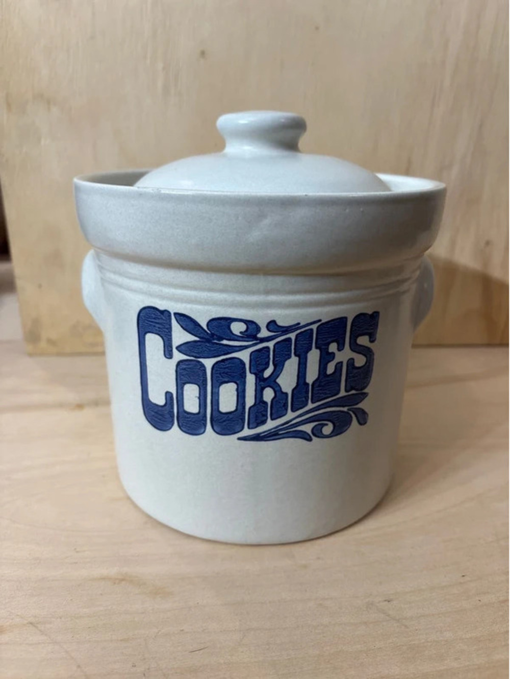 Vintage Pfaltzgraff Yorktowne Stoneware Cookie Jar Crock Lid 507 USA